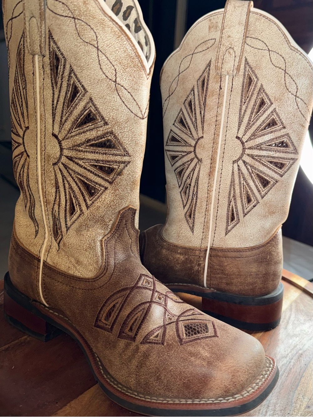 Laredo Beige Western Boot with Sunburst Embroidery